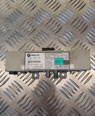 BMW 3 E46 Antenna control unit 65256907123 ETS300220 ADM18742
