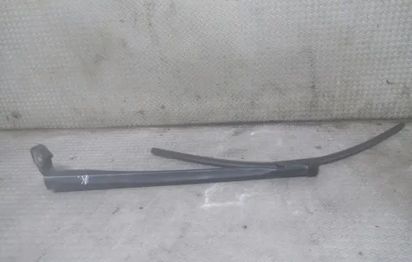 Seat Leon (1P) Windshield/front glass wiper blade 1P0955409A