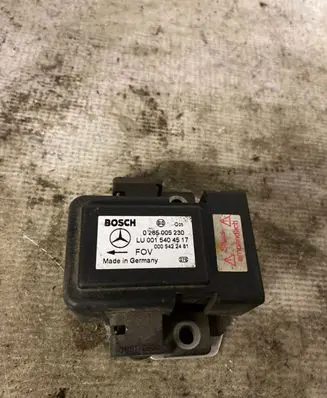 Mercedes-Benz E W210 ESP acceleration yaw rate sensor 0005422481 0265005254