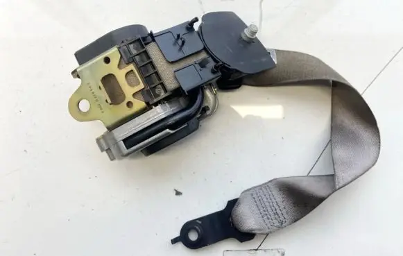 Mercedes-Benz E W211 Front seatbelt a2118600285 561014601
