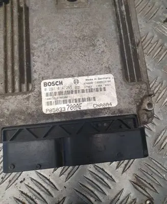 Chrysler Sebring (JS) Engine control unit/module P05033700AF
