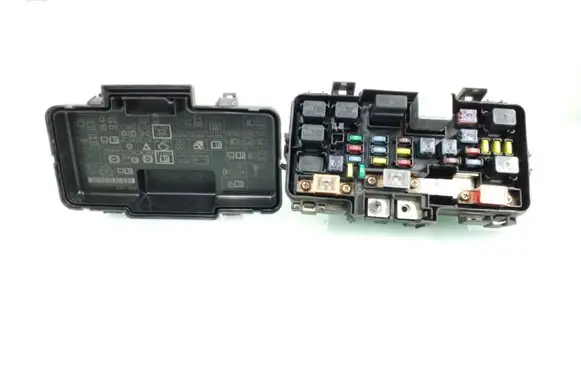 Honda Civic Fuse module S6FM4 0280050608017075
