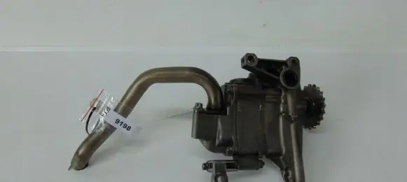 Mercedes-Benz E W211 Oil pump 6111810201