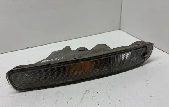Mazda 323 F Front indicator light 21061708