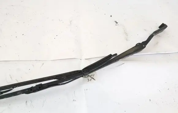 Subaru Forester SF Front wiper blade arm