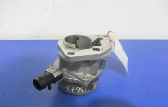 Renault Megane II Vacuum pump 8200399569