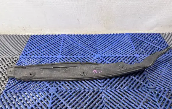 Lexus CT 200H Fender end trim 5382776010
