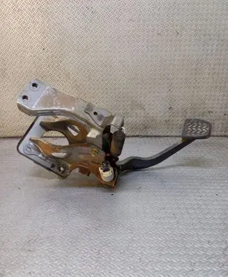 Toyota Previa (XR30, XR40) II Brake pedal 