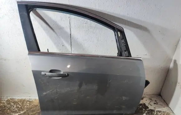 Opel Astra J Front door 