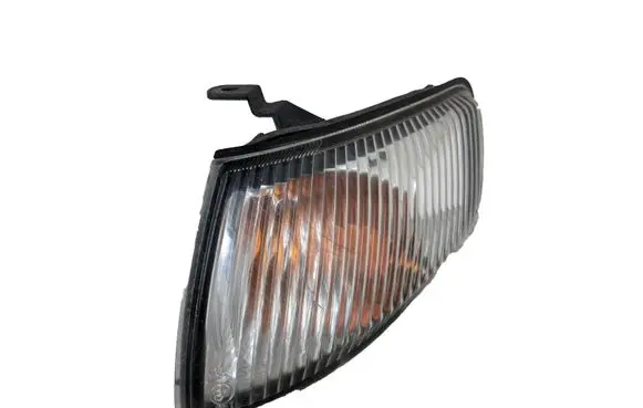 Mazda 626 Front indicator light 21061822