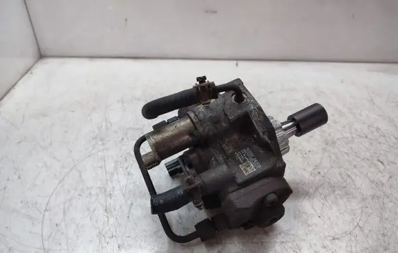 Nissan Pathfinder R51 Fuel injection high pressure pump 16700EB30B