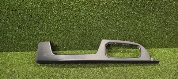 Renault Trafic III (X82) Front door card panel trim 806832613R 2542807X