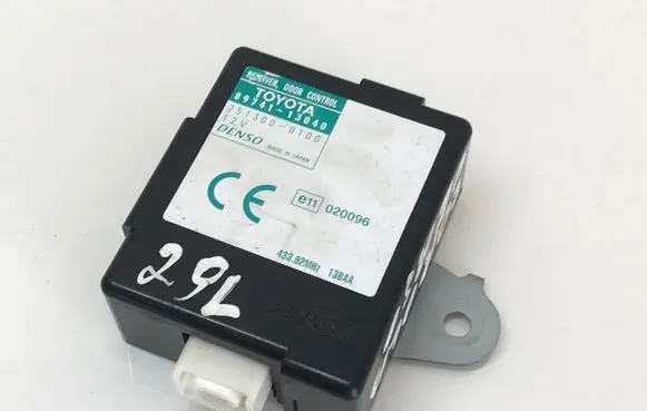 Toyota Corolla Verso E121 Door central lock control unit/module 8974113040 2513000100