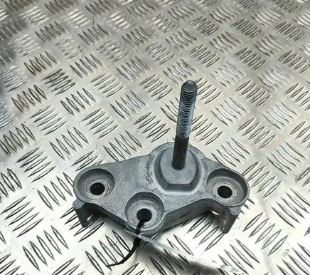 Peugeot 3008 III Engine mounting bracket 9840678480