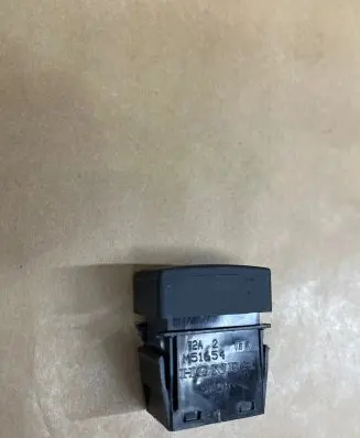 Honda Jazz Other switches/knobs/shifts M51654