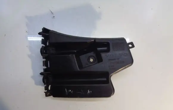 Volvo S60 Front bumper mounting bracket 30796625