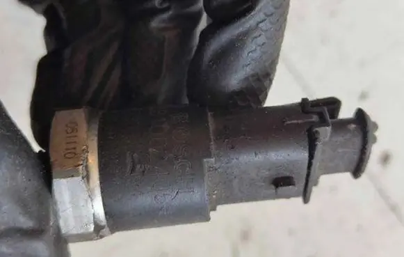 Fuel pressure sensor