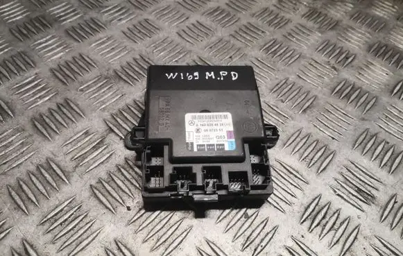 Mercedes-Benz A W169 Door control unit/module 1698204626 A1698204626
