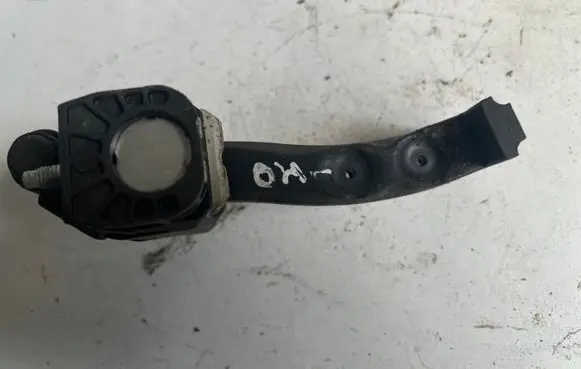 Opel Astra H Rear door check strap stopper 13107851