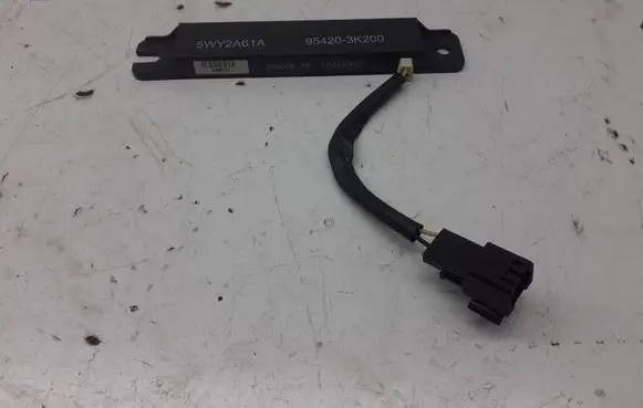 Hyundai ix 55 Aerial antenna amplifier 954203K200