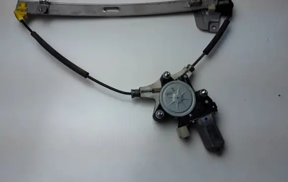 KIA Rio Front door window regulator with motor 824501W000