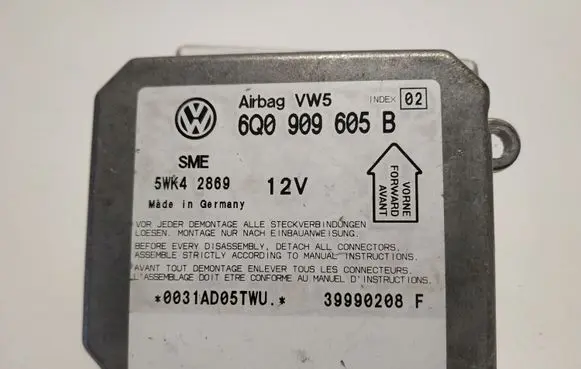 Volkswagen PASSAT B5 Airbag control unit/module 6Q0909605B