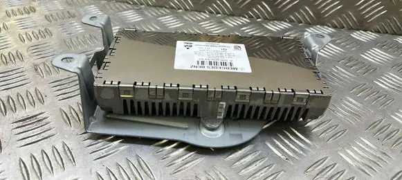 Mercedes-Benz E W212 HiFi Audio sound control unit A1669003407 A1668202089 A1669027703