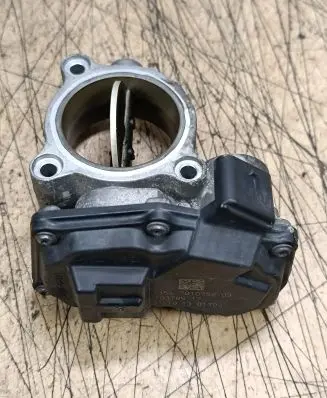 BMW 5 F10 F11 Throttle valve 1354781075203 13547810752 7810752