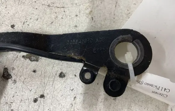 Citroen C4 I Picasso Rear seatbelt buckle 305540310 9681543777 305442900