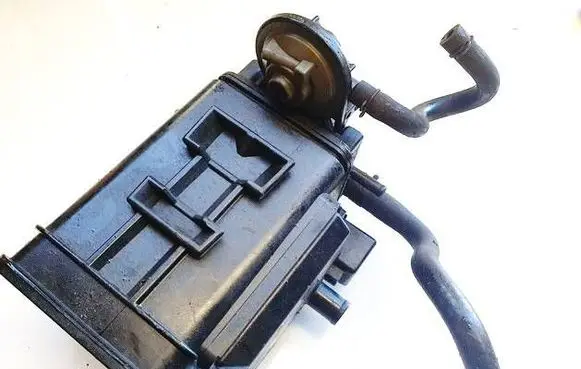 Active carbon filter fuel vapour canister