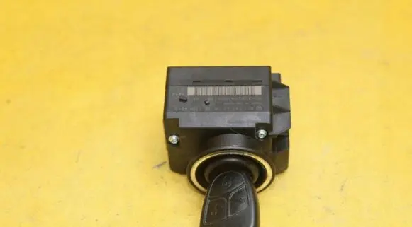 Mercedes-Benz CLS C219 Ignition lock 2115452308
