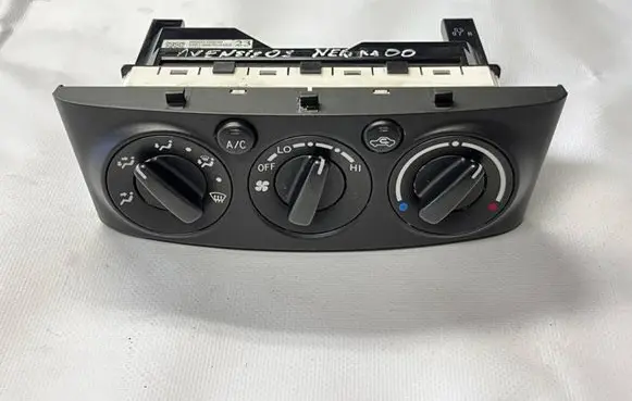 Toyota Avensis T250 Climate control unit 5590005230 MB1465704453