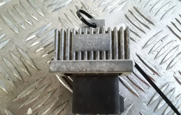 Renault Scenic II - Grand scenic II Glow plug pre-heat relay 7700115076