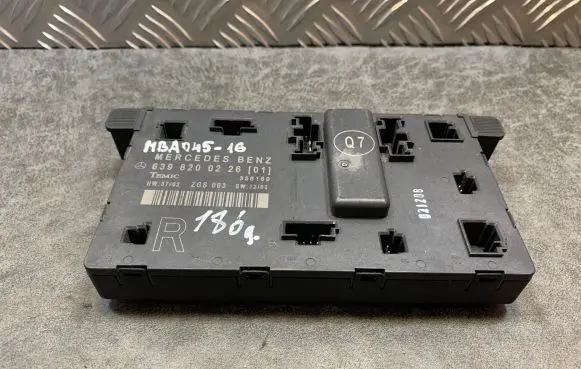 Mercedes-Benz Vito Viano W639 Door control unit/module A6398200226