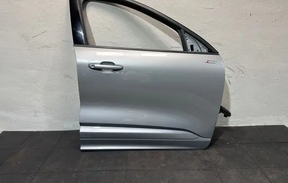 Ford Kuga III Front door