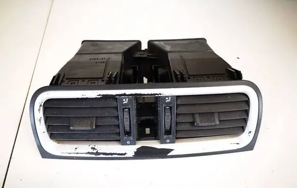 Skoda Roomster (5J) Dash center air vent grill 5j0820951c
