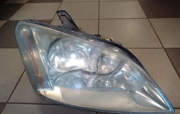 Ford Focus C-MAX Headlight/headlamp
