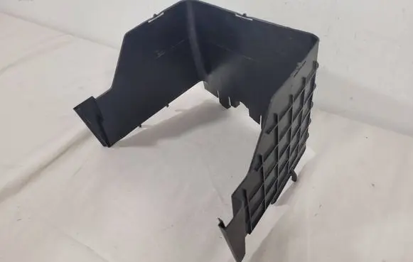 Volkswagen Golf V Battery tray heat shield 1K0915335C