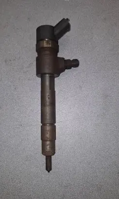 Opel Zafira B Fuel injector 0445110165