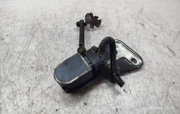 Mercedes-Benz E W212 Air suspension front height level sensor A0045429918
