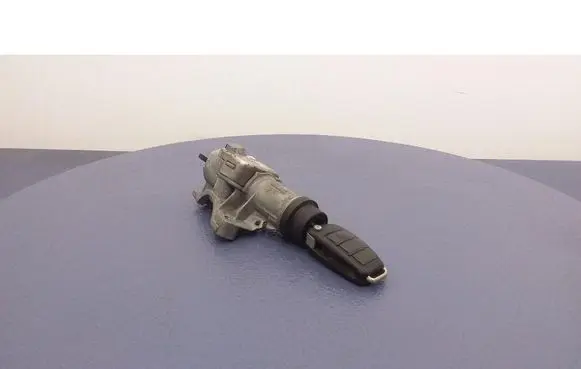 Audi A4 S4 B7 8E 8H Ignition lock 4B0905851N