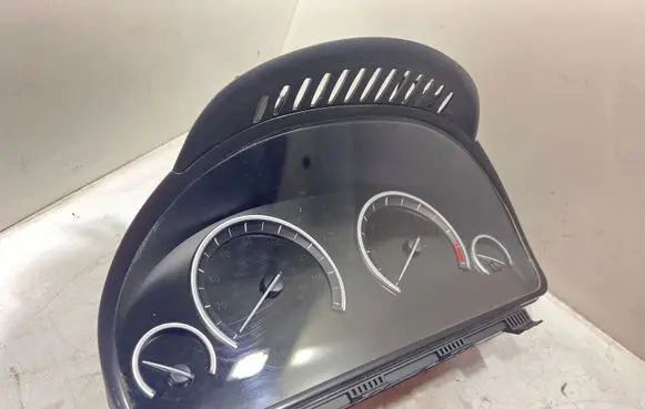 BMW 5 F10 F11 Speedometer (instrument cluster) 9342809