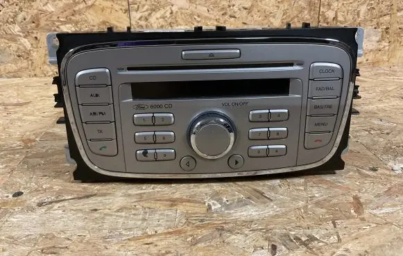 Ford Focus Radio/CD/DVD/GPS head unit 8M5T18C815AB 11023539