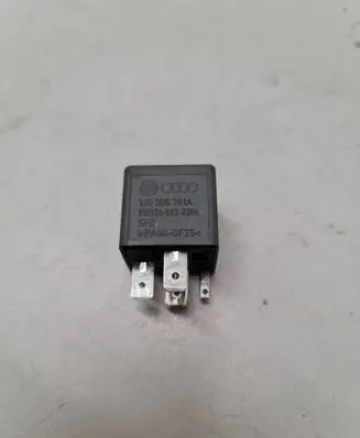 Volkswagen Golf V Other relay 1J0906381A V23134B52X396