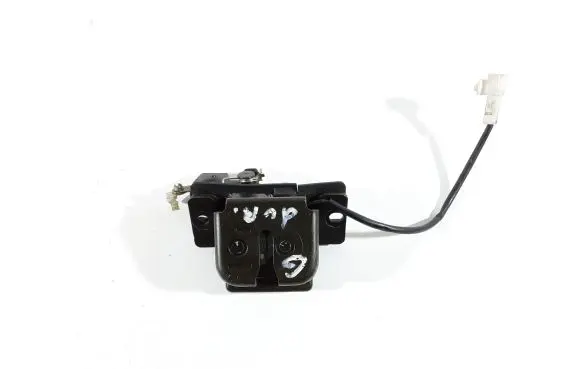 KIA Sorento Tailgate/trunk/boot lock/catch/latch 812303E000