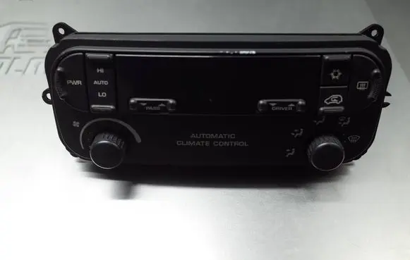 Chrysler Voyager Climate control unit P05127377AA 12239599