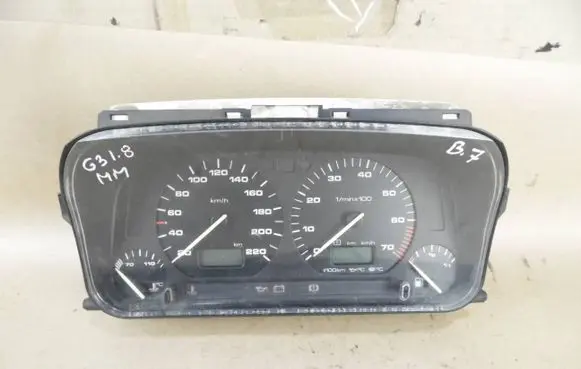 Volkswagen Golf III Speedometer (instrument cluster) 616055400A