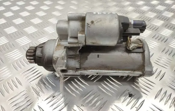 Volkswagen Golf Sportsvan Starter motor 0AM911023N
