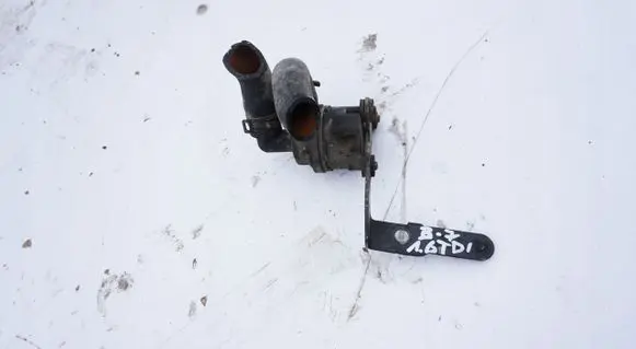 Volkswagen PASSAT B7 Electric auxiliary coolant/water pump