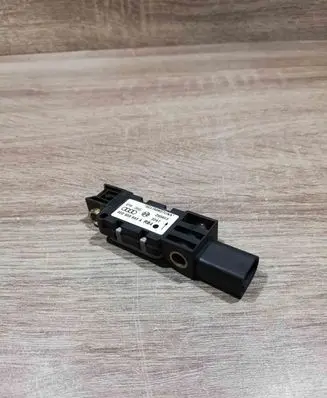 Audi A6 S6 C6 4F Airbag deployment crash/impact sensor 8E0959643A 290403